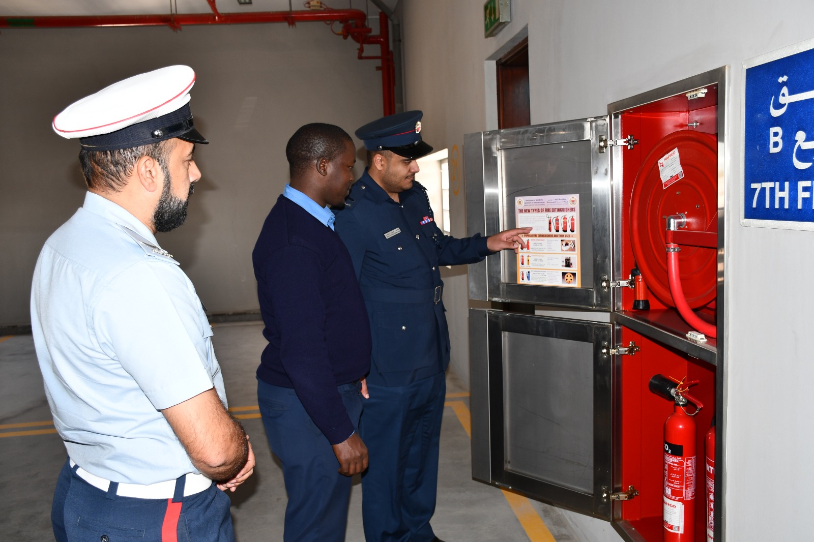 الإدارة العامة للدفاع المدني تنظم حملة لتعزيز الوعي بإجراءات السلامة الوقائية في المستودعات والمصانع<